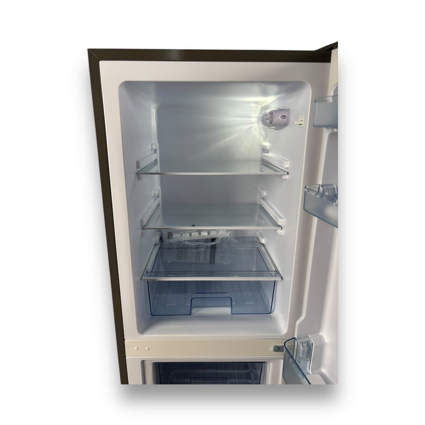 Amica KGC 384 110 E Kühlgefrierkombination 148 cm hoch, Edelstahl