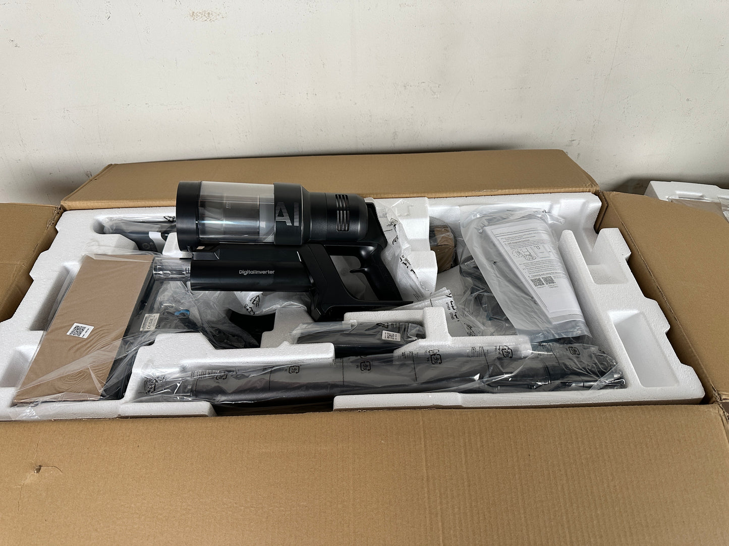 Samsung Akku-Handstaubsauger VS90F40EEK/WD BESPOKE AI Jet Ultra Akku + CompleteClean