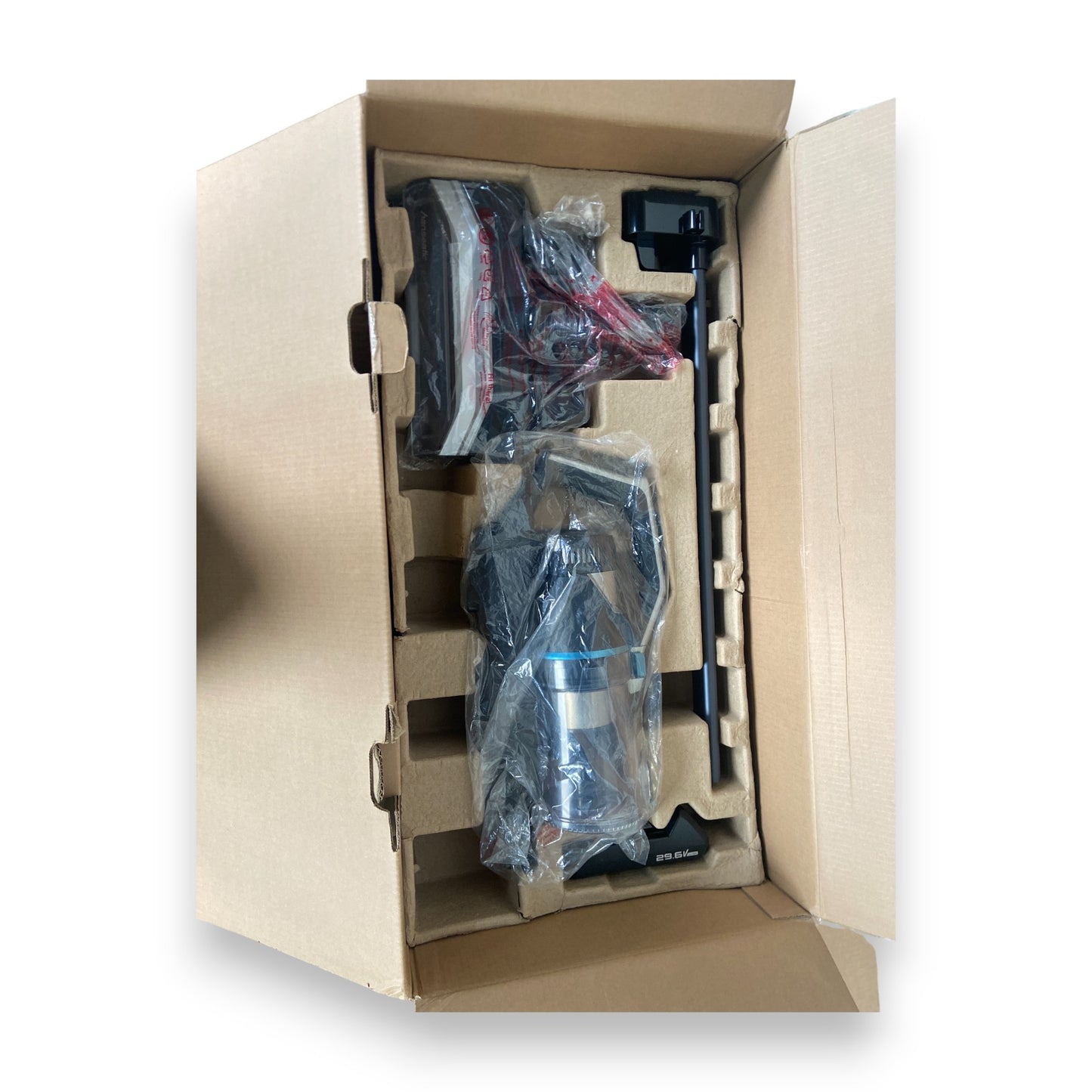 Hanseatic HVS165DBMC Akku-Stielstaubsauger LED Multifunktionsanzeige und beleuchtete Bürste